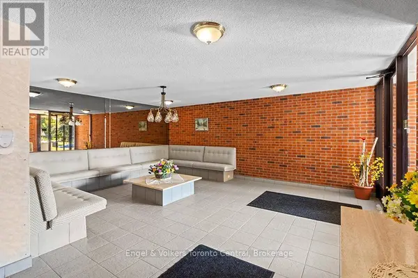 860 9TH ST East #402, Owen Sound, ON N4K1R2