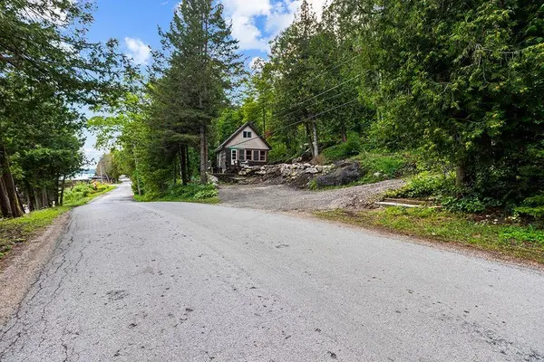165 Mallory Beach RD, South Bruce Peninsula, ON N0H 2T0