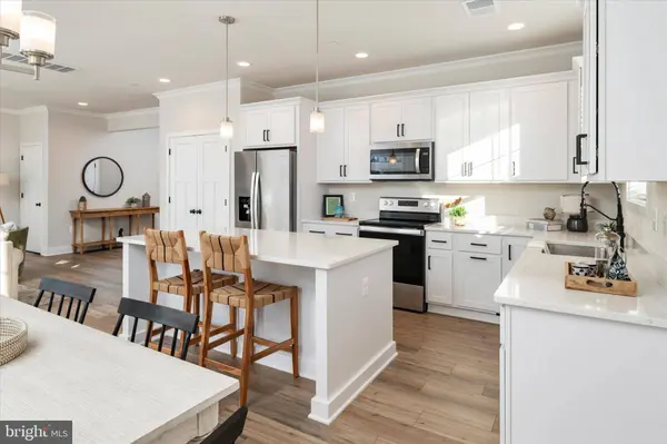 341 MARYLAND AVE, Edgewater, MD 21037