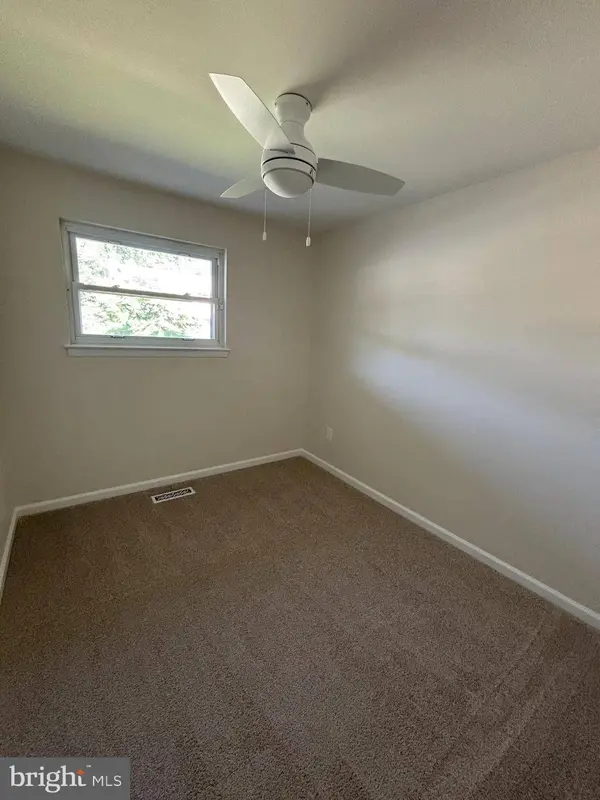541 CRESTPARK DR, Glen Burnie, MD 21061