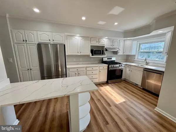 541 CRESTPARK DR, Glen Burnie, MD 21061