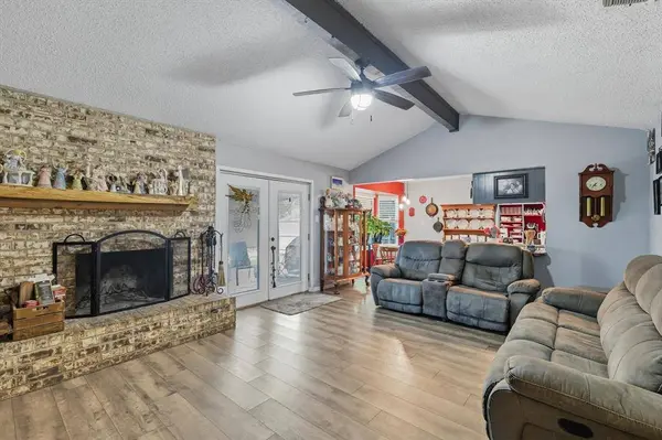 6549 Old Mill Circle, Watauga, TX 76148