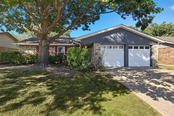 6549 Old Mill Circle, Watauga, TX 76148