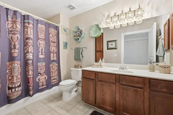 863 Lindbergh Lane, Grand Prairie, TX 75051