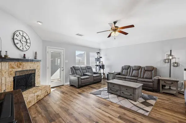 7520 Innisbrook Lane, Fort Worth, TX 76179