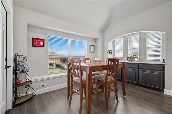 703 Oakcrest Drive, Justin, TX 76247