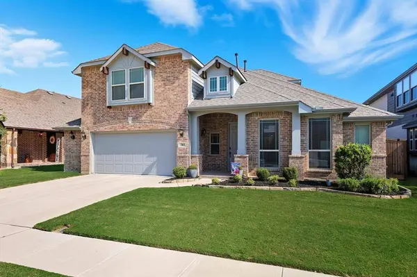 703 Oakcrest Drive, Justin, TX 76247