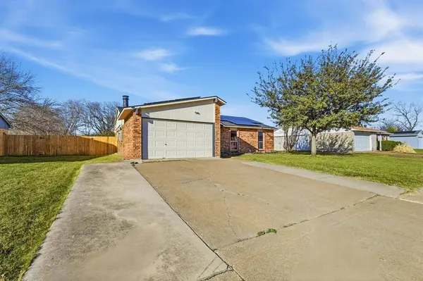 6809 Newcastle Place, North Richland Hills, TX 76182