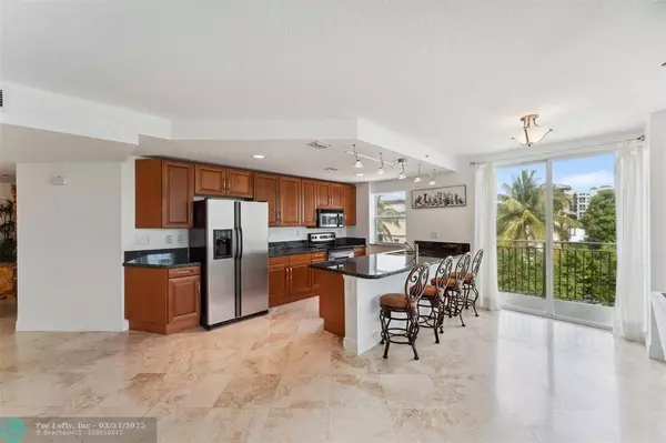 3210 NE 5th St #301, Pompano Beach, FL 33062