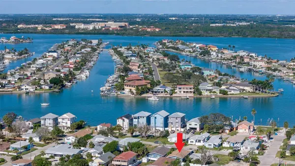 13246 4TH ST E, Madeira Beach, FL 33708
