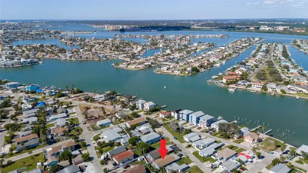13246 4TH ST E, Madeira Beach, FL 33708