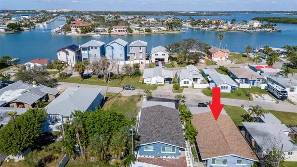 13246 4TH ST E, Madeira Beach, FL 33708