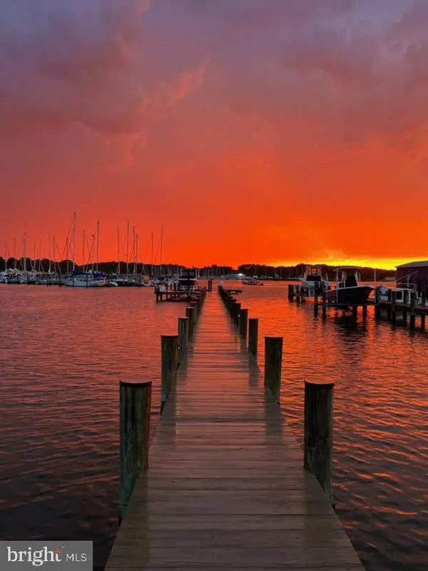 3738 BAY DR, Edgewater, MD 21037