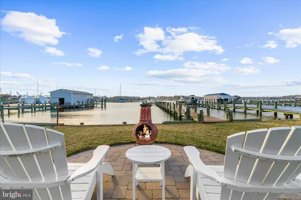 3738 BAY DR, Edgewater, MD 21037