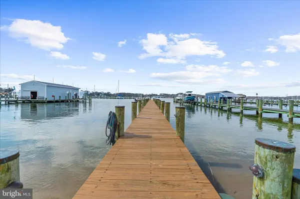 3738 BAY DR, Edgewater, MD 21037