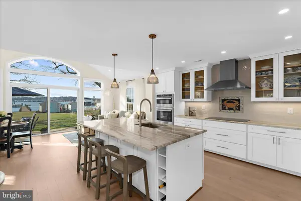 3738 BAY DR, Edgewater, MD 21037