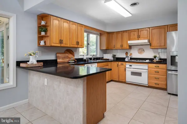 335 HOLLYBERRY RD, Severna Park, MD 21146