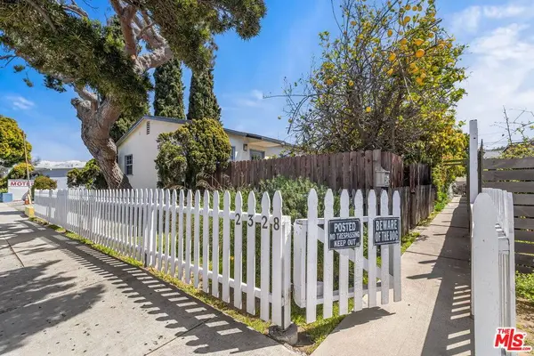 2328 Ocean Park Blvd, Santa Monica, CA 90405