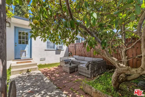 2328 Ocean Park Blvd, Santa Monica, CA 90405
