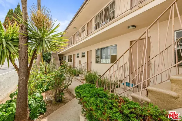 1050 12th St, Santa Monica, CA 90403