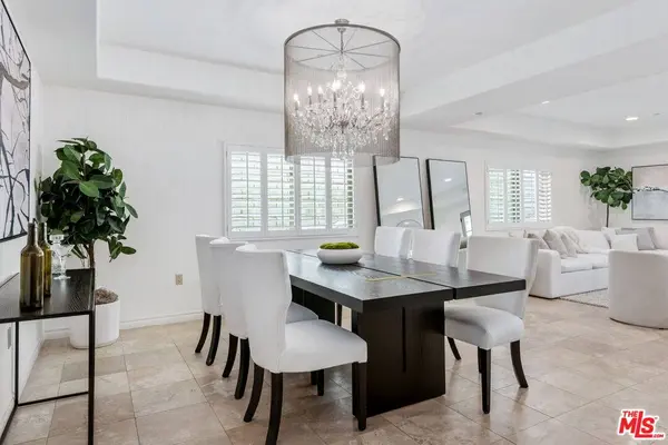 11633 Chenault St #203, Los Angeles, CA 90049