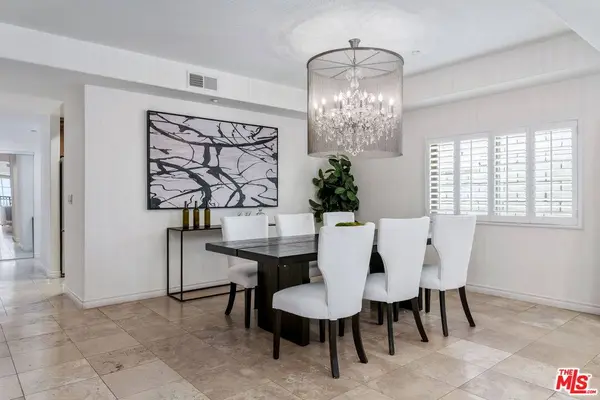 11633 Chenault St #203, Los Angeles, CA 90049