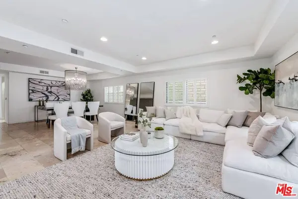 11633 Chenault St #203, Los Angeles, CA 90049