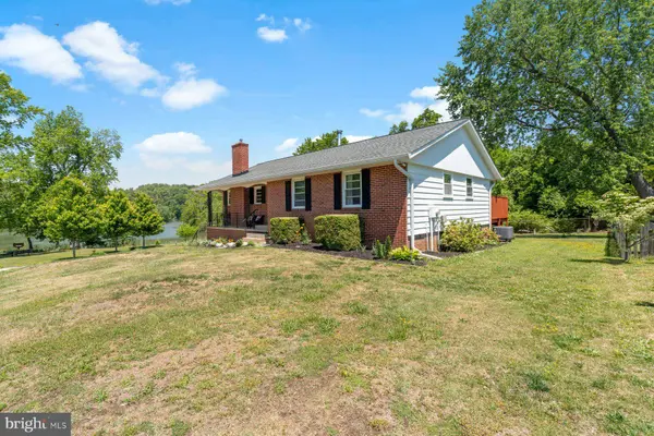 1518 RIDGELY DR, Edgewater, MD 21037
