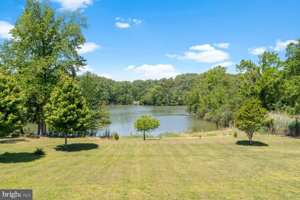 1518 RIDGELY DR, Edgewater, MD 21037
