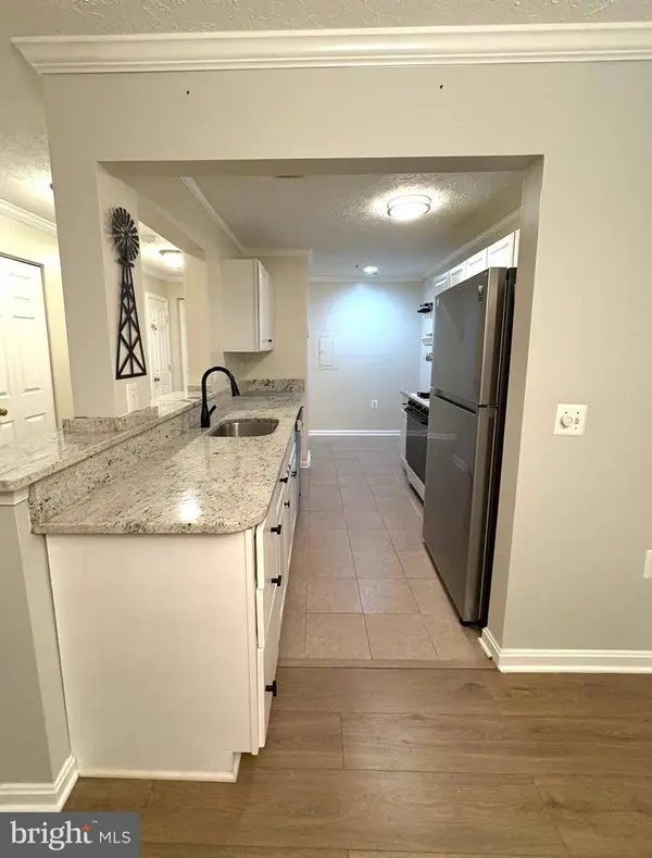 653 BURTONS COVE WAY #1, Annapolis, MD 21401