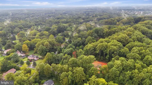 12900 CIRCLE DR, Rockville, MD 20850