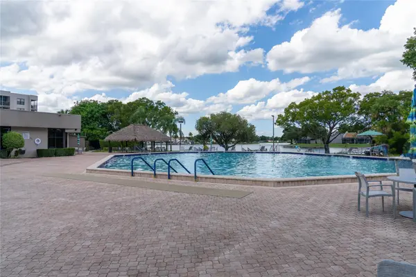 1101 COLONY POINT CIR #220, Pembroke Pines, FL 33026