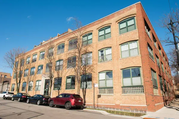 3201 N Ravenswood AVE #106, Chicago, IL 60657