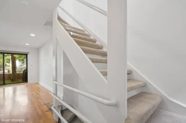 3759 N Kenmore AVE #A, Chicago, IL 60613