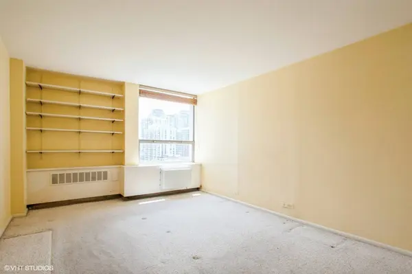 1360 N Sandburg TER #901C, Chicago, IL 60610