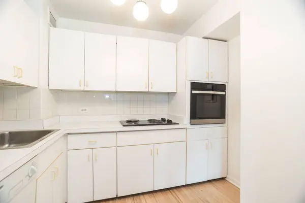 3600 N Lake Shore DR #523, Chicago, IL 60613