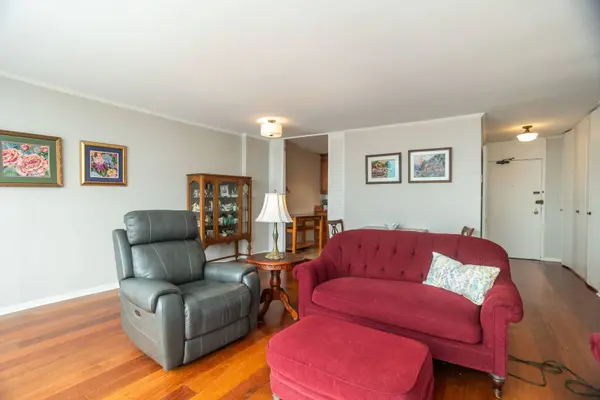 5455 N Sheridan RD #2511, Chicago, IL 60640