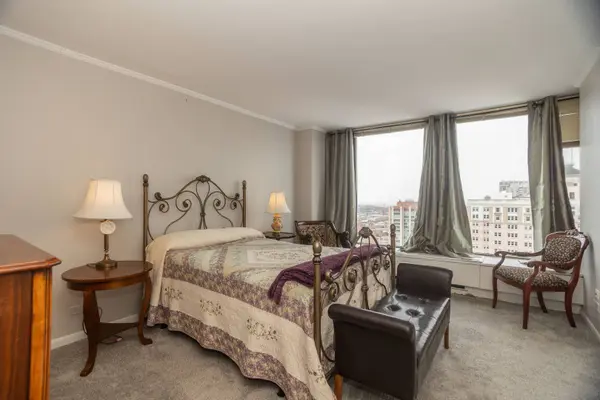 5455 N Sheridan RD #2511, Chicago, IL 60640