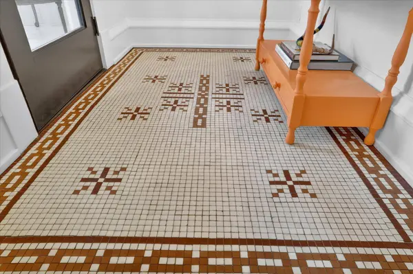 113 E Locust Street, Three Oaks, MI 49128