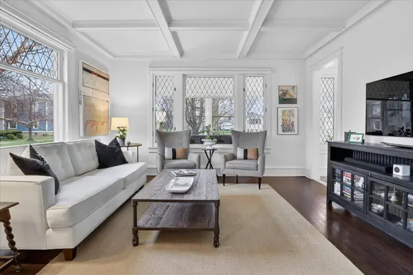 113 E Locust Street, Three Oaks, MI 49128