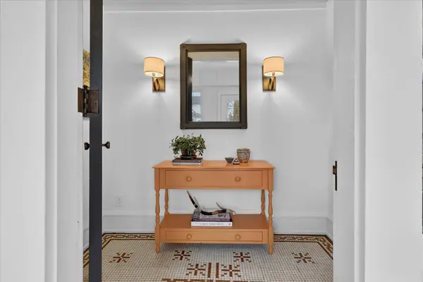 113 E Locust Street, Three Oaks, MI 49128