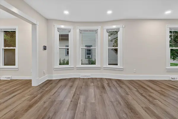 409 Oak Street, Three Oaks, MI 49128