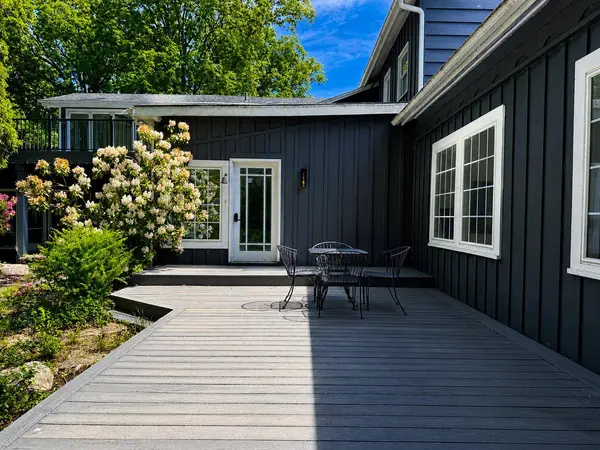 15300 Red Arrow Highway #3, Lakeside, MI 49116