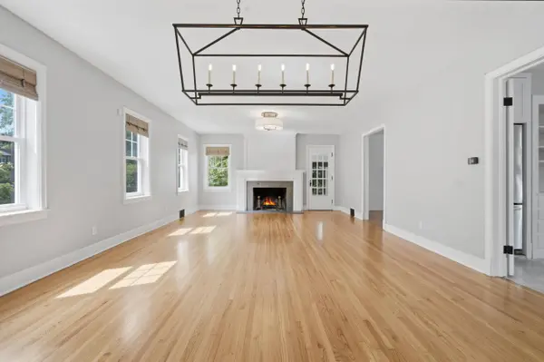 701 S Elm Street, Three Oaks, MI 49128