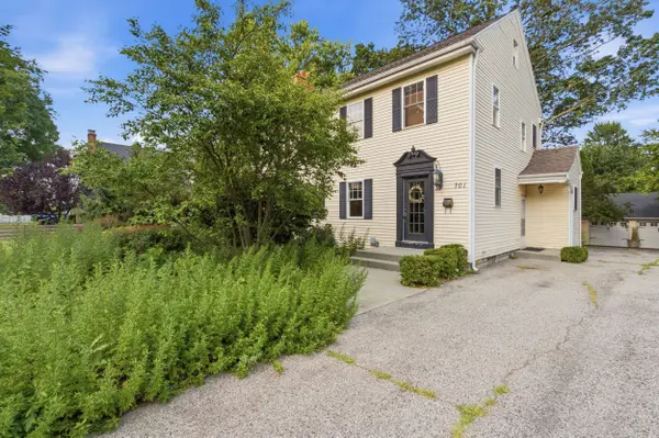 701 S Elm Street, Three Oaks, MI 49128