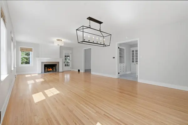 701 S Elm Street, Three Oaks, MI 49128