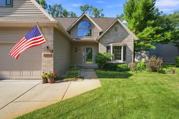 2017 Woodland Estates DR, Elkhart, IN 46514