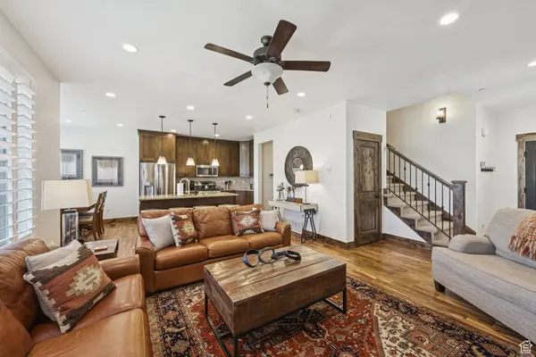 912 W ABIGAIL DR, Hideout, UT 84036