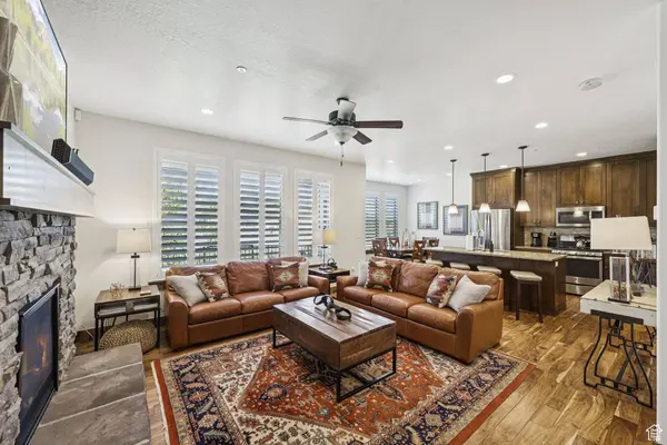 912 W ABIGAIL DR, Hideout, UT 84036