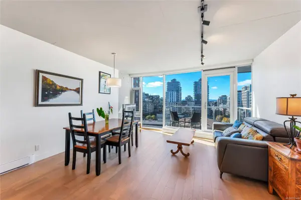 989 Johnson St #803, Victoria, BC V8V 0E3